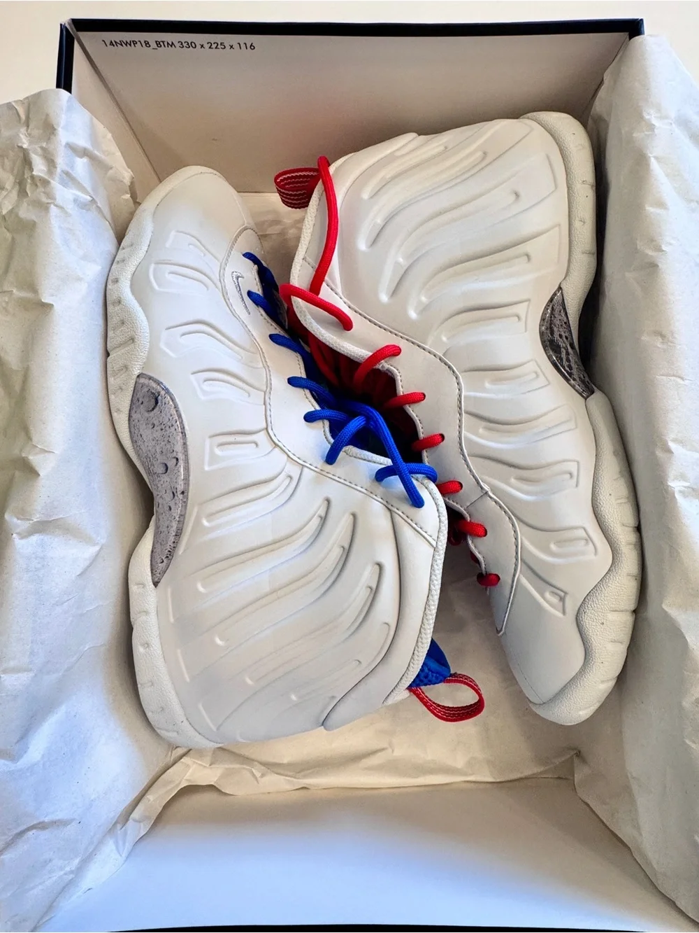 Nike Little Posite One-USA Moon in size 7Y- like new condition